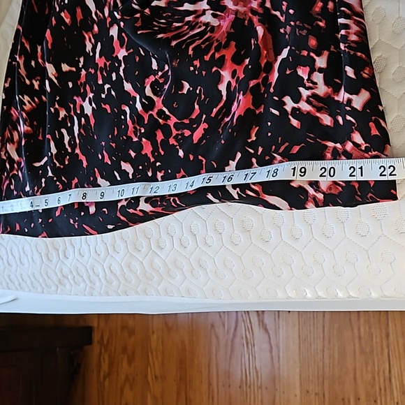 Classiques Entire Red + black SILK sleeveless cowl neck blouse, XL, EUC. - Picture 12 of 14